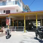 Kastelli Hotel, 호텔