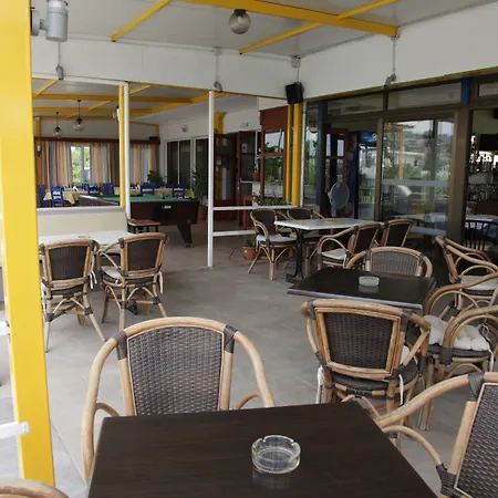 Kastelli Hotel, *