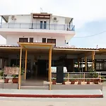 Kastelli Hotel, * אפאנטו