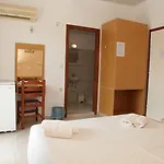 מלון Kastelli Hotel,