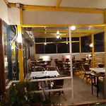 Kastelli Hotel, Hotel