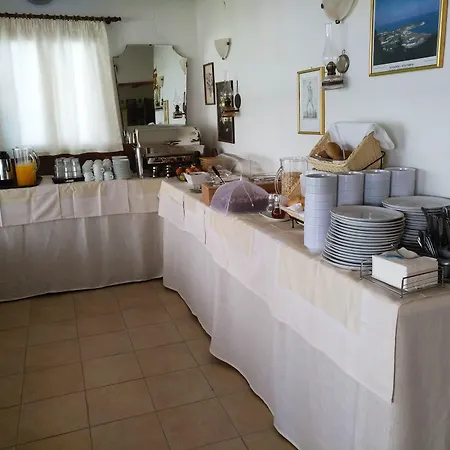 Kastelli Hotel, Hotel