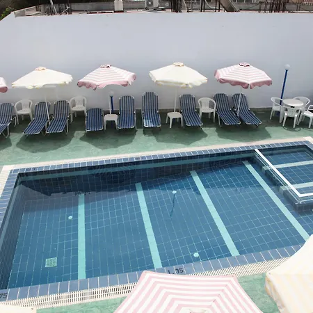 Kastelli Hotel, Hotel *