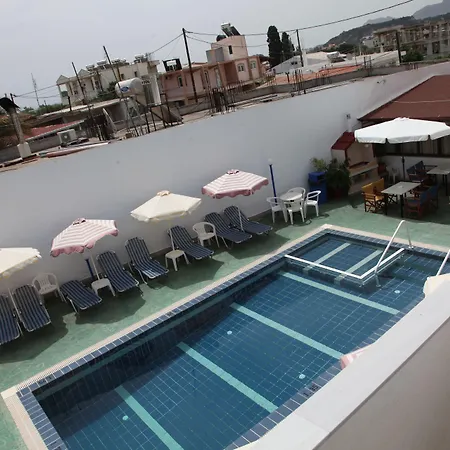 Kastelli Hotel, Hotel *