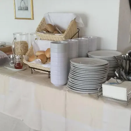 Kastelli Hotel, Afando