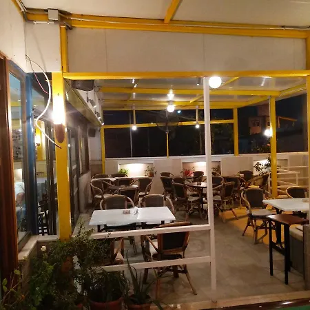 Kastelli Hotel, Hotel