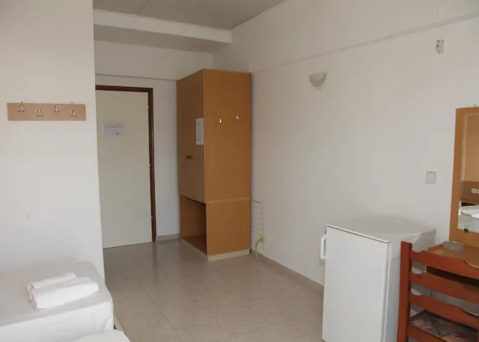 Kastelli Hotel, Hotel