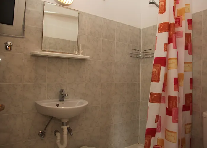 Kastelli Hotel, *