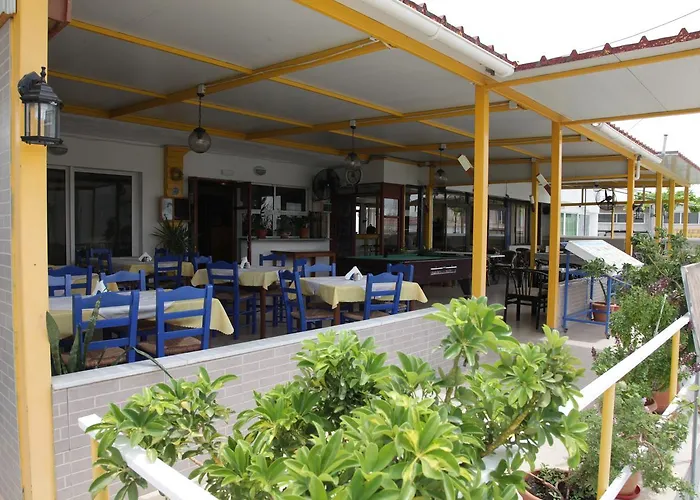 Kastelli Hotel, *