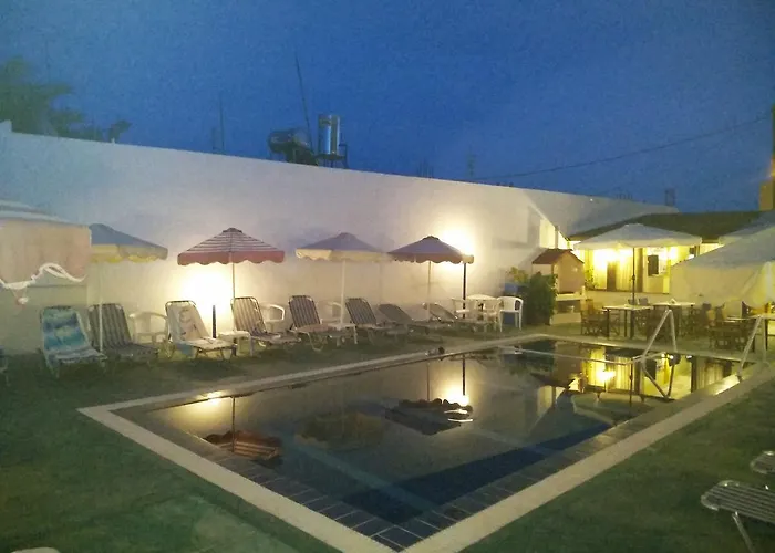 Kastelli Hotel, Hotel *