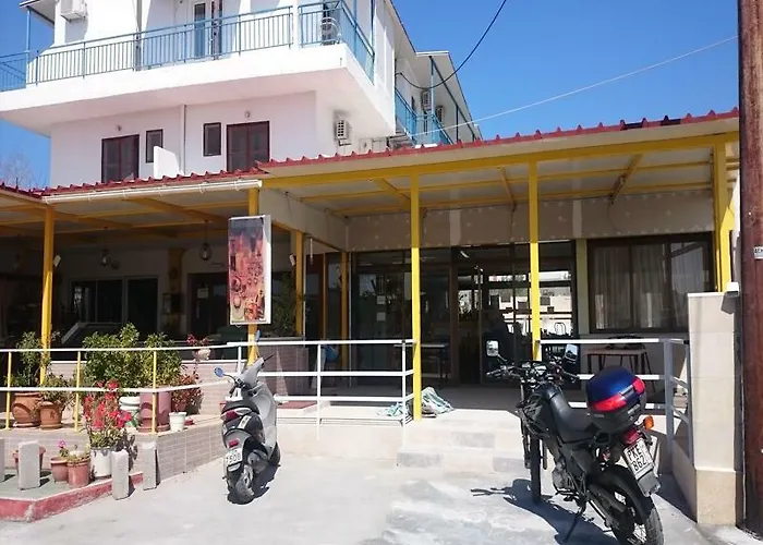 Kastelli Hotel, Hotel *