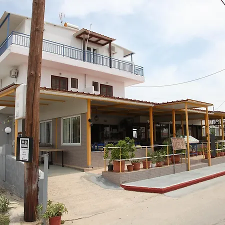 Kastelli Hotel, * 阿凡投