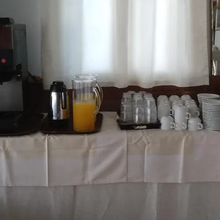 Kastelli Hotel, Hotel *